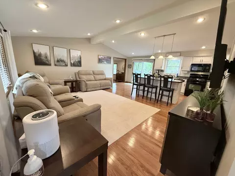 Living - 1663 Brandywine Ln, Dixon, IL 61021 photo 1 of 3