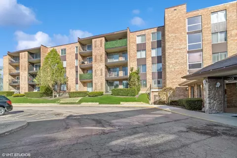 1103 S Hunt Club Dr #325, Mount Prospect, IL 60056
