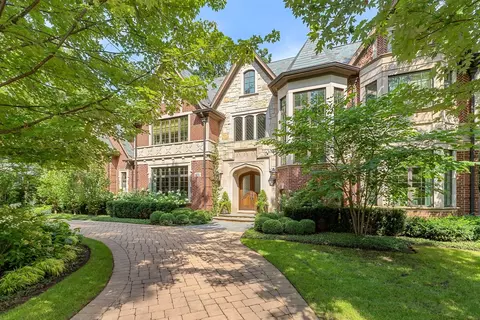 675 Blackthorn Rd, Winnetka, IL 60093