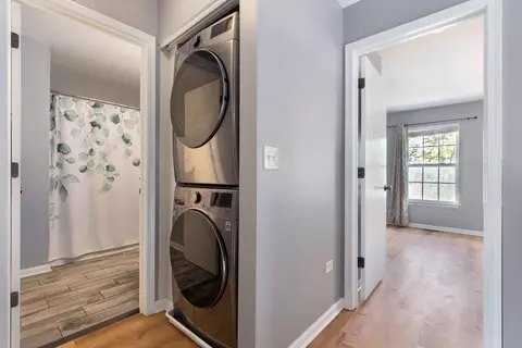 Entry Way - Undisclosed, Minooka, IL 60447 photo 1 of 1