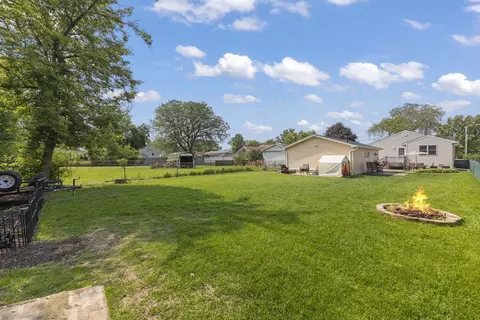 Exterior - 421 E Maple St, Lombard, IL 60148 photo 3 of 7