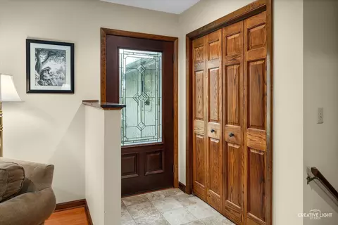1066 Maple Ln, Batavia, IL 60510 photo 3