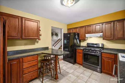 1066 Maple Ln, Batavia, IL 60510 photo 9