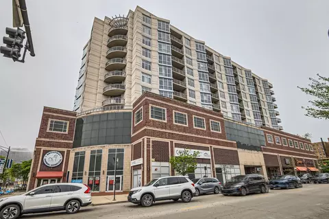 1134 W Granville Ave #712, Chicago, IL 60660