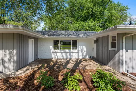 2705 Arlene Dr, Urbana, IL 61802