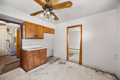 Entry Way - 14839 Cooper Ave, Harvey, IL 60426 photo 1 of 2