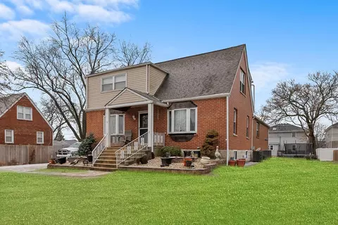 5348 8th Ave, Countryside, IL 60525