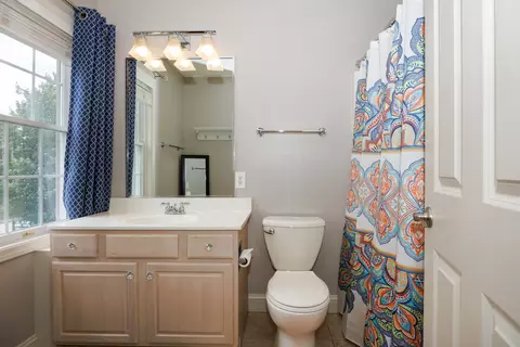 Bath - 2201 Foxtail Rd, Bloomington, IL 61704 photo 2 of 10