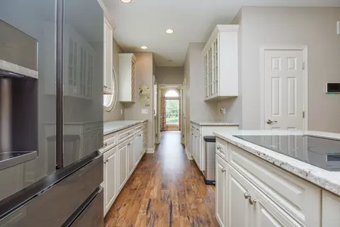 Entry Way - 2201 Foxtail Rd, Bloomington, IL 61704 photo 3 of 3