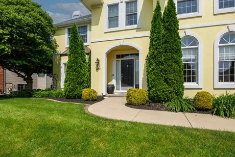 Exterior - 2201 Foxtail Rd, Bloomington, IL 61704 photo 2 of 13