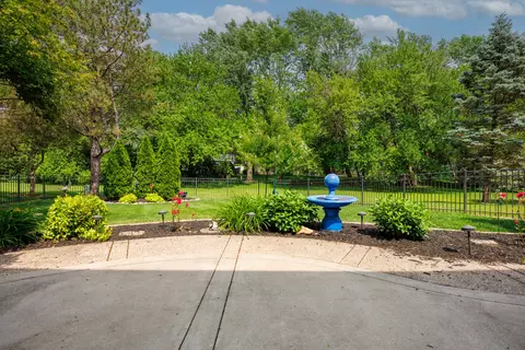 Exterior - 2201 Foxtail Rd, Bloomington, IL 61704 photo 11 of 13