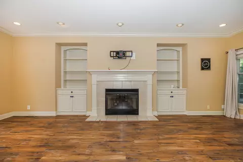 Living - 2201 Foxtail Rd, Bloomington, IL 61704 photo 7 of 9