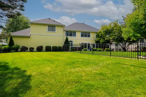 Exterior - 2201 Foxtail Rd, Bloomington, IL 61704 photo 6 of 13