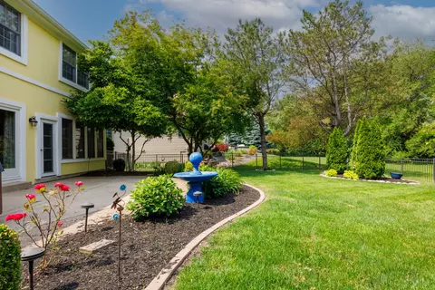 Exterior - 2201 Foxtail Rd, Bloomington, IL 61704 photo 7 of 13