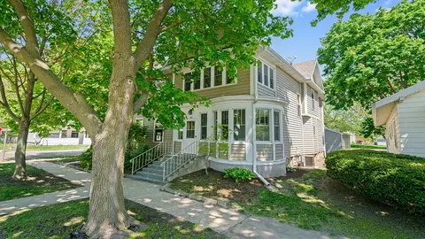 102 S Jackson Ave, Polo, IL 61064