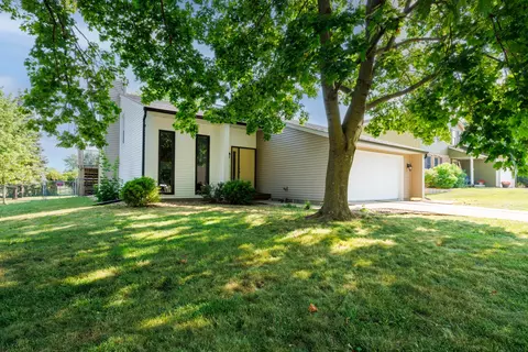 Exterior - 107 Regal Dr, Normal, IL 61761 photo 2 of 7