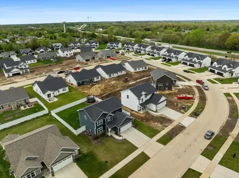 View/Area - 711 Rapp Dr, Mahomet, IL 61853 photo 3 of 4