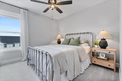Bedroom - 711 Rapp Dr, Mahomet, IL 61853 photo 2 of 4