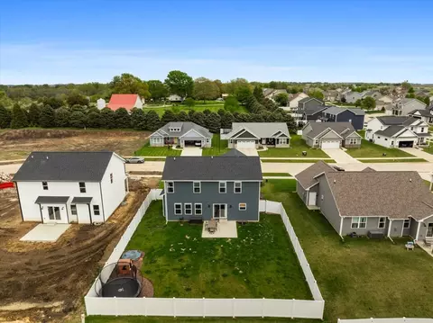 View/Area - 711 Rapp Dr, Mahomet, IL 61853 photo 1 of 4