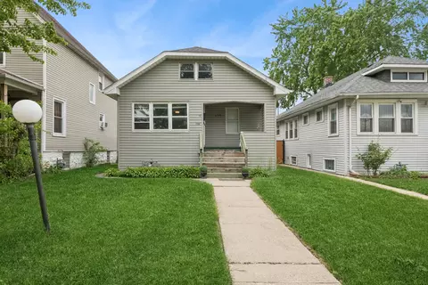 124 S 21st Ave, Maywood, IL 60153
