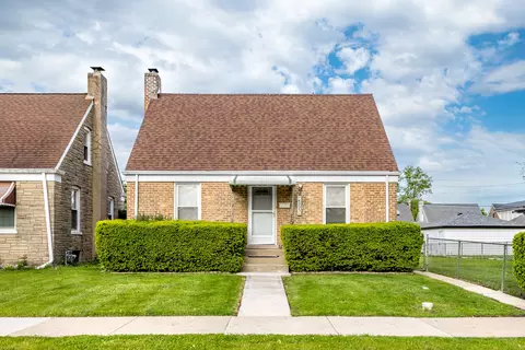 4233 Grove Ave, Brookfield, IL 60513