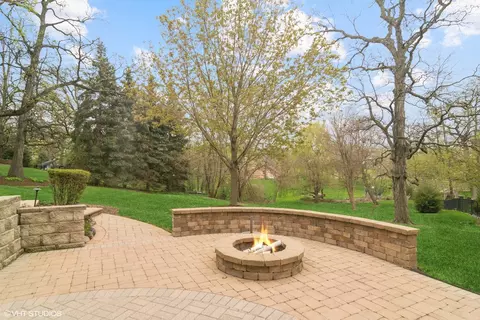 Exterior - 2001 Anthony Ln, Mchenry, IL 60051 photo 10 of 31