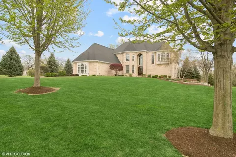 Exterior - 2001 Anthony Ln, Mchenry, IL 60051 photo 11 of 31