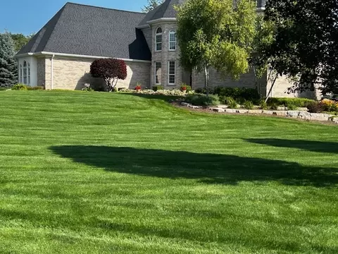 Exterior - 2001 Anthony Ln, Mchenry, IL 60051 photo 24 of 31