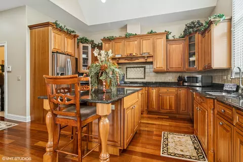 Kitchen - 2001 Anthony Ln, Mchenry, IL 60051 photo 1 of 9