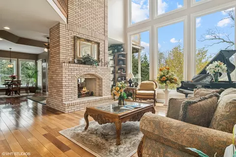 Living - 2001 Anthony Ln, Mchenry, IL 60051 photo 1 of 8