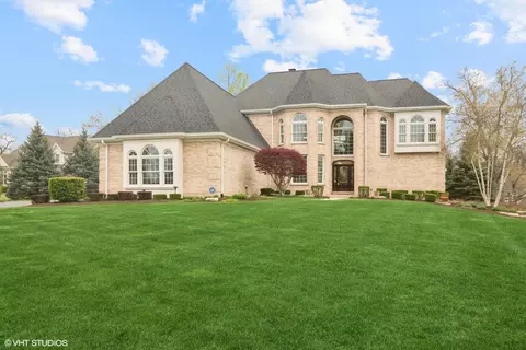 Exterior - 2001 Anthony Ln, Mchenry, IL 60051 photo 15 of 31
