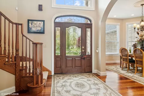 Entry Way - 2001 Anthony Ln, Mchenry, IL 60051 photo 2 of 5