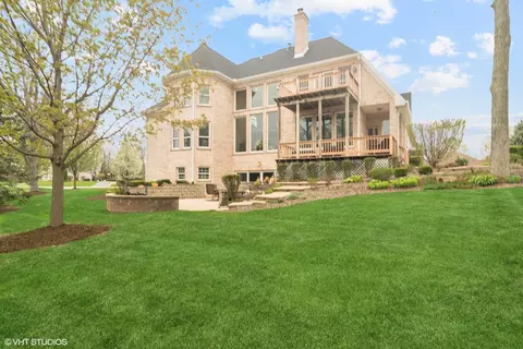 Exterior - 2001 Anthony Ln, Mchenry, IL 60051 photo 12 of 31