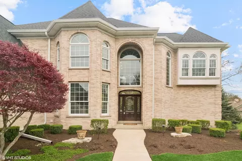 Exterior - 2001 Anthony Ln, Mchenry, IL 60051 photo 13 of 31