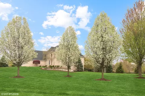 Exterior - 2001 Anthony Ln, Mchenry, IL 60051 photo 2 of 31