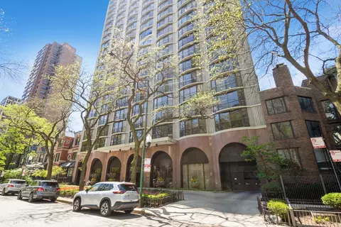 1440 N State Pkwy #18C, Chicago, IL 60610