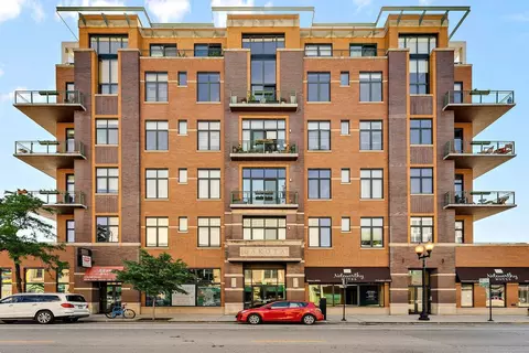 3631 N Halsted St #501, Chicago, IL 60613