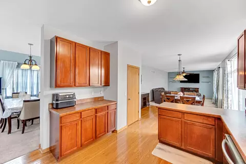 7662 Pin Oak Ct, Plainfield, IL 60586 photo 8
