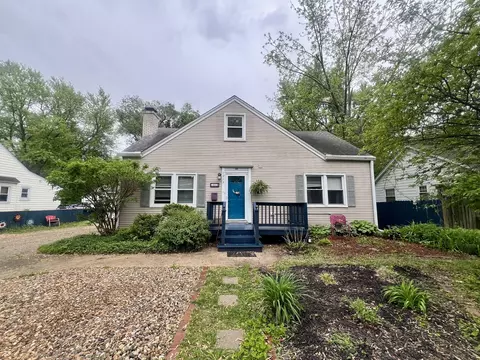 1013 W Springfield Ave, Champaign, IL 61821