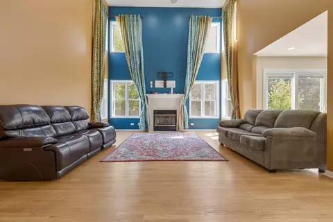 Living - 2575 Adamsway Dr, Aurora, IL 60502 photo 1 of 2