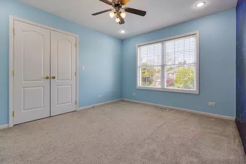 Bedroom - 2575 Adamsway Dr, Aurora, IL 60502 photo 3 of 4