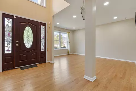 Entry Way - 2575 Adamsway Dr, Aurora, IL 60502 photo 1 of 2