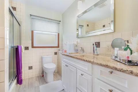 Bath - 411 E 2nd St, Lockport, IL 60441 photo 1 of 1
