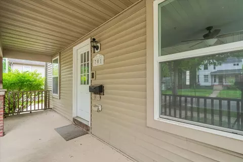 701 S Fell Ave, Normal, IL 61761 photo 5