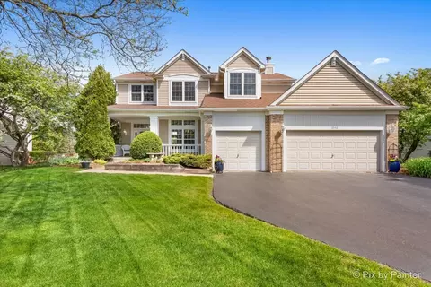 1840 Nashville Ln, Crystal Lake, IL 60014