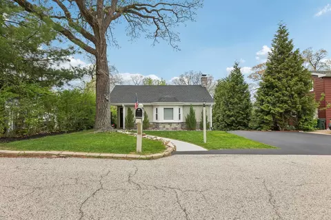 2112 Evergreen Ave, Fox River Grove, IL 60021