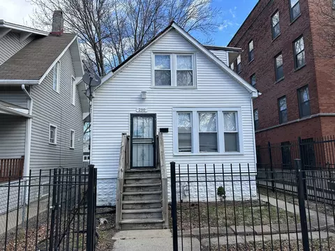 250 W 107th Pl, Chicago, IL 60628