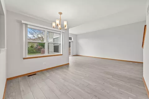 Living - 2205 Henning Pl, Plainfield, IL 60586 photo 4 of 6