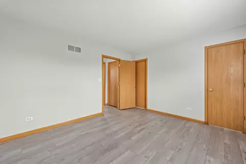 Bedroom - 2205 Henning Pl, Plainfield, IL 60586 photo 4 of 4