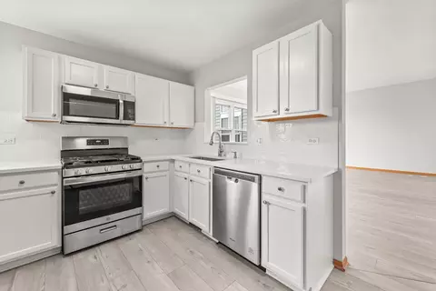 Kitchen - 2205 Henning Pl, Plainfield, IL 60586 photo 2 of 3